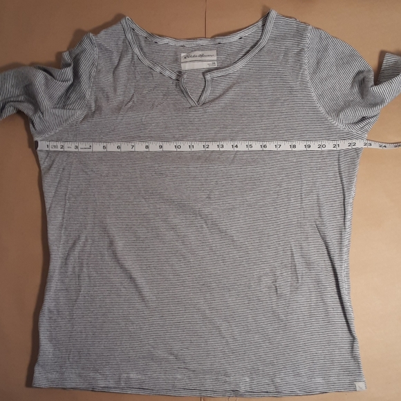Eddie Bauer 3/4 sleeve cotton top - Picture 4 of 7